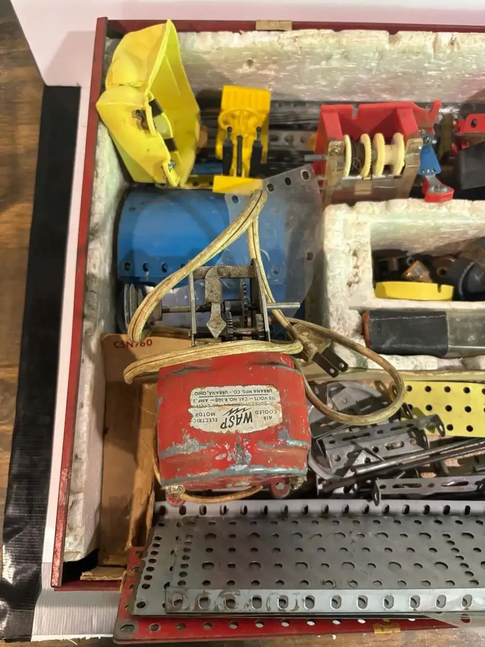 Vintage Gilbert Erector Set Metal Case 16